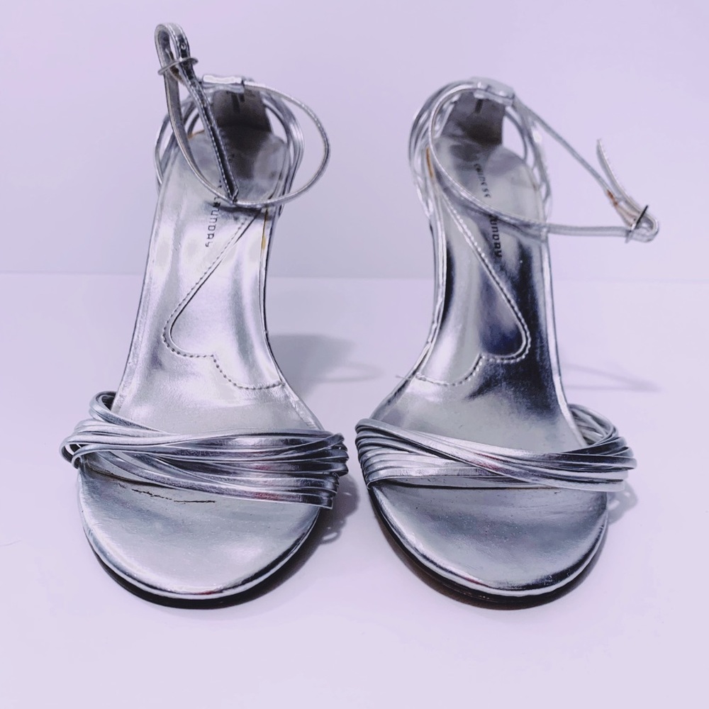 Shimmery Stilettos by Chinese Laundry -White 7.5 M
